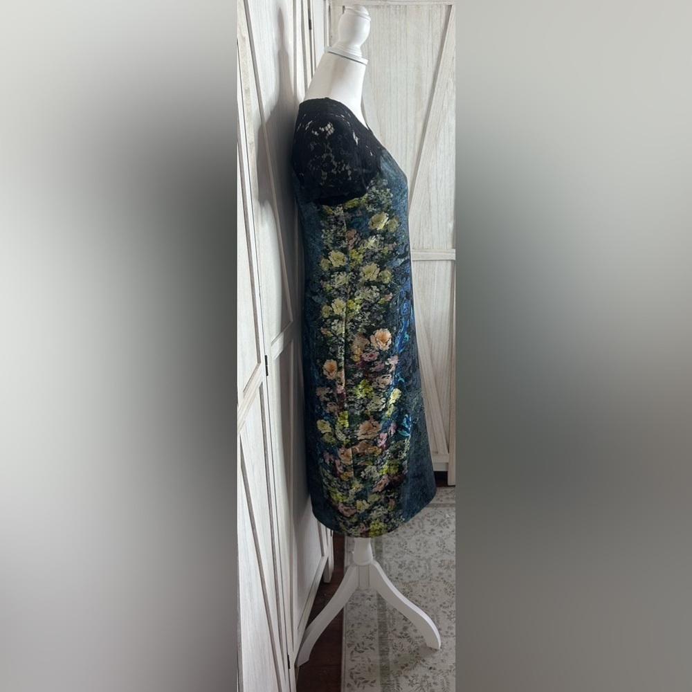 Amelia Black Lace Yoke Floral-Print Midi Dress Euc Sz 10 Bodycon Wearable Art — image 3 of 8